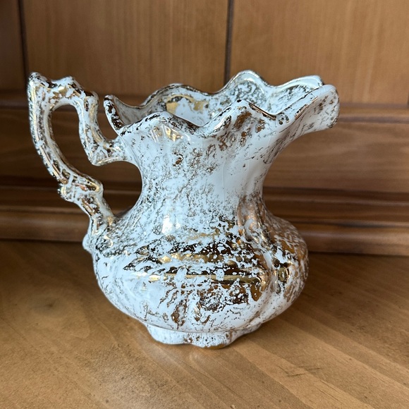 Ceramic Pottery Pitcher Creamer - Beautiful Gold And Cream Design - M. R… - Picture 1 of 4